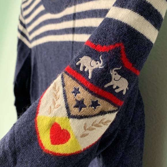 C Wonder Sweater - Picture 2 of 3